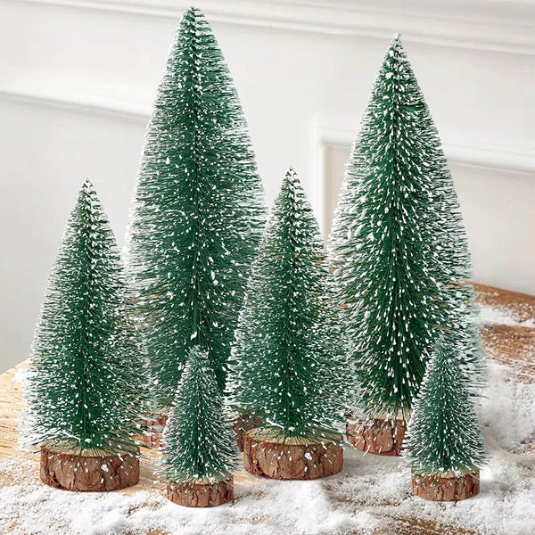 Adornos de árbol artificial mini para decoración navideña, pinos de cedro nevados en miniatura para decoración de mesa del hogar, regalos de paisaje de Navidad 2024
