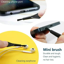 Smartphone Charging Port Cleaning Kit