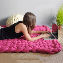 Super Bulky Arm Knitting Wool Roving Knitted Blanket Chunky Wool Yarn Super Thick Yarn For Knitting/Crochet/Carpet/Hats