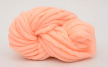 Super Bulky Arm Knitting Wool Roving Knitted Blanket Chunky Wool Yarn Super Thick Yarn For Knitting/Crochet/Carpet/Hats
