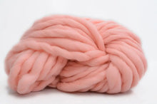Super Bulky Arm Knitting Wool Roving Knitted Blanket Chunky Wool Yarn Super Thick Yarn For Knitting/Crochet/Carpet/Hats