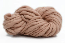 Super Bulky Arm Knitting Wool Roving Knitted Blanket Chunky Wool Yarn Super Thick Yarn For Knitting/Crochet/Carpet/Hats