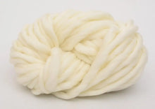 Super Bulky Arm Knitting Wool Roving Knitted Blanket Chunky Wool Yarn Super Thick Yarn For Knitting/Crochet/Carpet/Hats
