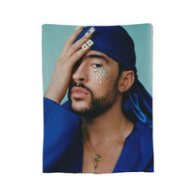 Manta de franela estampada de Bad Bunny, manta portátil súper cálida para cama, viaje o cubrecama