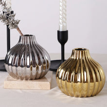 XIYA FLOWER Unique Geometric Vase Modern and Minimalist Style Ceramic Craftsmanship Gold Silver Festival Home Decor