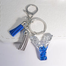 Llaveros creativos de resina de 26 letras con borla, accesorios de moda con iniciales, lentejuelas, color azul y plateado, colgante para bolso