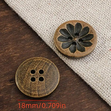 20 botones de madera de 18 mm, color marrón oscuro, estilo vintage con tallados intrincados; ideales para camisas, cárdigans, suéteres y blazers de manualidades.