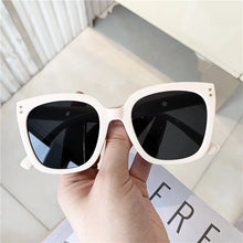 Hot Sale Classic Vintage Square Sunglasses Women Oversized Sunglass Woman Men Retro Black Sun Glasses Shades Driver Goggle
