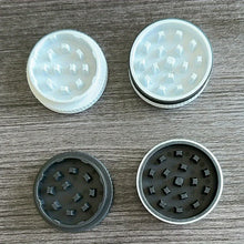 Vanilla Spice Grinder, 2.2-Inch Powerful Manual Grinding,Fun Cookie Shape Design,Protection Plastic Portable Crusher Accessories