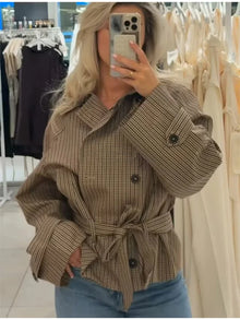 Women Casual Plaid Short Trench Coat Lapel Double Breasted Belted Waist Loose Long Sleeve Checkered Jacket Autumn Windbreaker