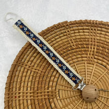Cadena de madera para chupete de bebé con estampado de flores, soporte para chupete, protector, colgante para dentición, accesorios para bebé