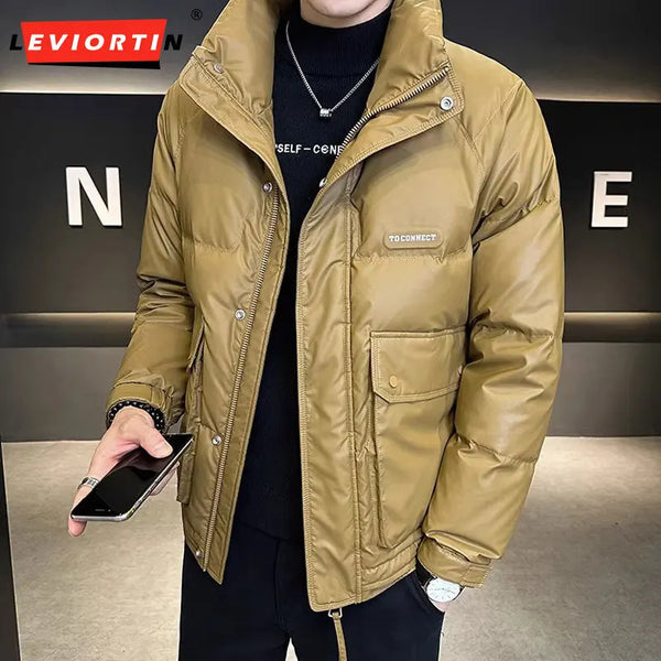 Chaqueta de plumón ligera para hombre, moda otoño-invierno, moderna, corta, con cuello alto, gruesa, cálida y resistente al frío, con relleno de plumón de pato blanco