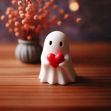 Halloween creative refers to the ghost of resin ornaments