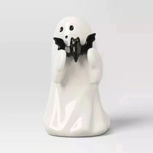Halloween creative refers to the ghost of resin ornaments