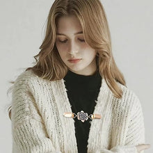 Fashion Sweater Shawl Clips Vintage Cardigan Collar Clip Dress Shirt Cape Cloak Cinch Closure Brooch for Women Clothing Wearing