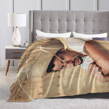 Manta de franela estampada de Bad Bunny, manta portátil súper cálida para cama, viaje o cubrecama