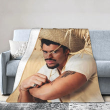 Manta de franela estampada de Bad Bunny, manta portátil súper cálida para cama, viaje o cubrecama