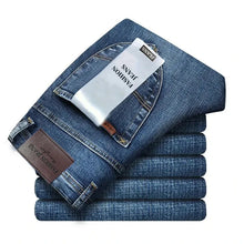 Pantalones vaqueros clásicos para hombre, colección primavera-otoño 2026, estilo casual de negocios, corte recto, mezclilla elástica azul, pantalones elegantes para hombre