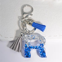 Llaveros creativos de resina de 26 letras con borla, accesorios de moda con iniciales, lentejuelas, color azul y plateado, colgante para bolso