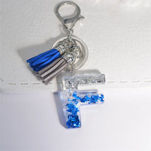 Llaveros creativos de resina de 26 letras con borla, accesorios de moda con iniciales, lentejuelas, color azul y plateado, colgante para bolso