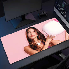 E-Emilia Singer Mernes .mp3 Mousepad Computer Office Game Table Mats XXL Rubber Anti-slip Gaming Keyboard Long Desk Pads