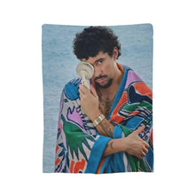 Manta de franela estampada de Bad Bunny, manta portátil súper cálida para cama, viaje o cubrecama