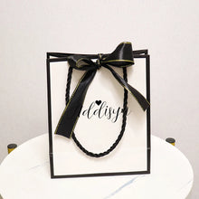 Personalized Bridesmaid gifts paper Bags Maid of Honor Custom Name Handbag Bridal Bachelorette Party Gifts Bride Wedding package